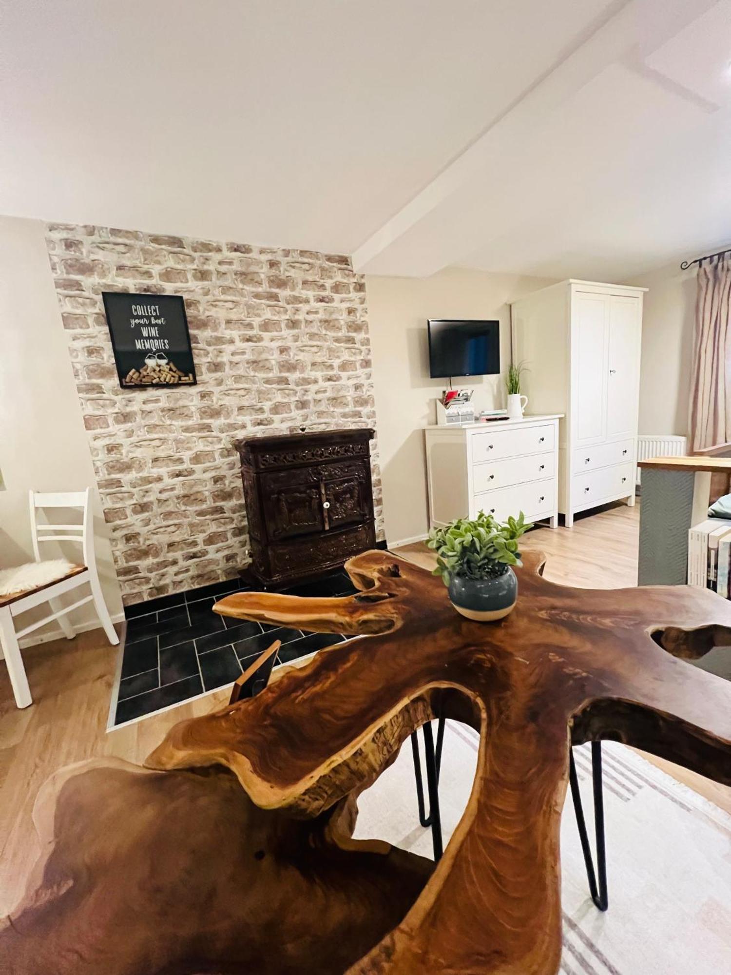 Ferienwohnung Palatina Heuchelheim-Klingen Exteriér fotografie